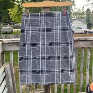 Plaid grey body skirt